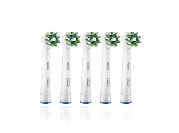 Oral-B CrossAction 5 x CleanMaximiser Toothbrush Heads for Holistic Mouth Cleaning